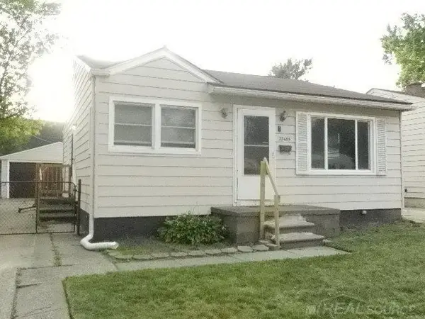 22485 Hillock, Warren, MI 48089