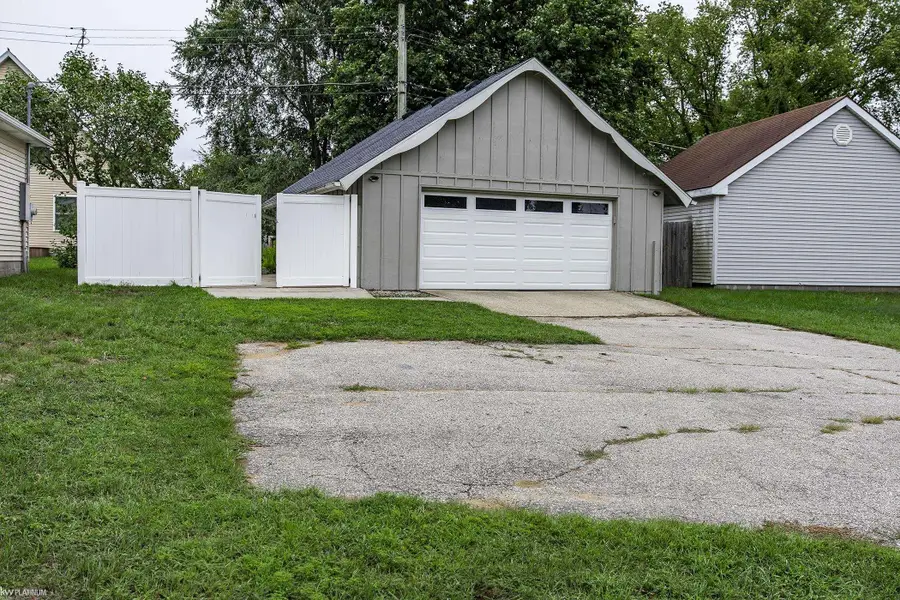 8970 Lakeshore, Lakeport, MI 48059 - #3