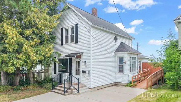 1001 Lake Shore, Escanaba, MI 49829