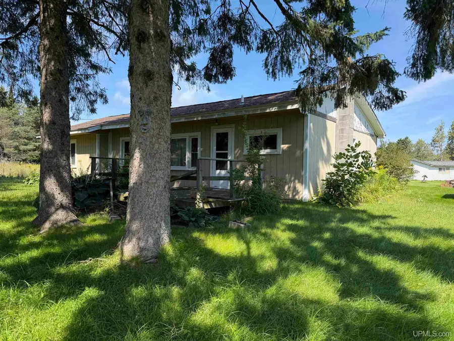 89152 W. Cedar, Manistique, MI 49854 - #2