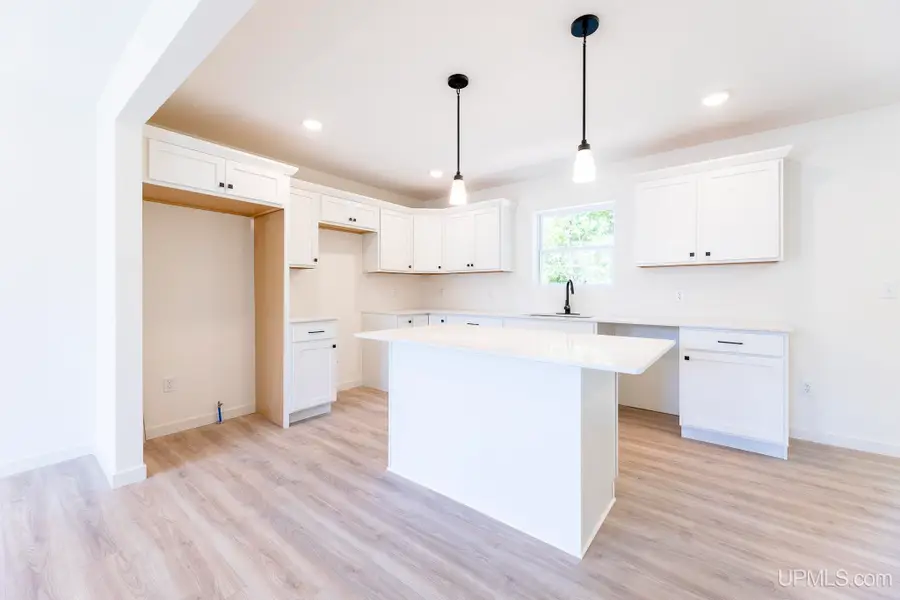 627 Oak Lawn, Hancock, MI 49930 - #2
