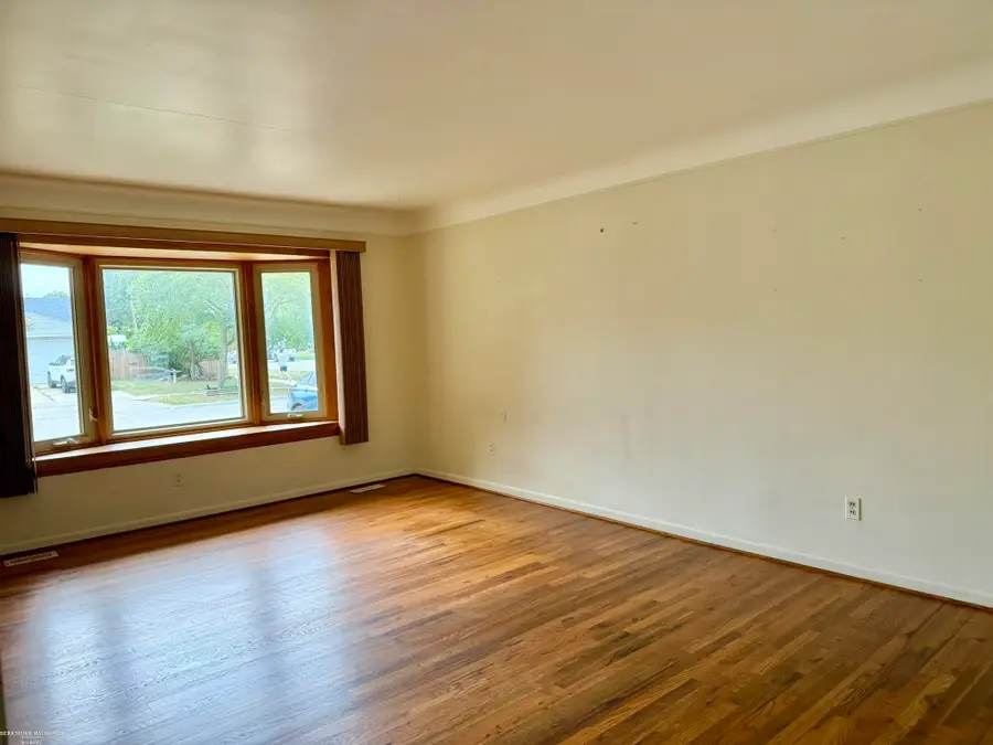29868 Pinto, Warren, MI 48093 - #3