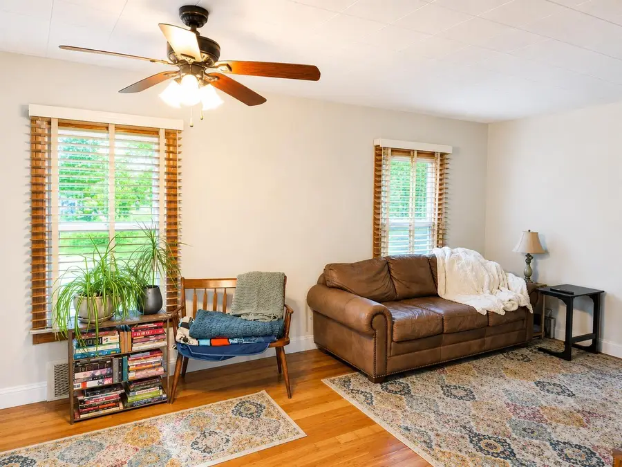 2100 Pompey, Waterford, MI 48327 - #3