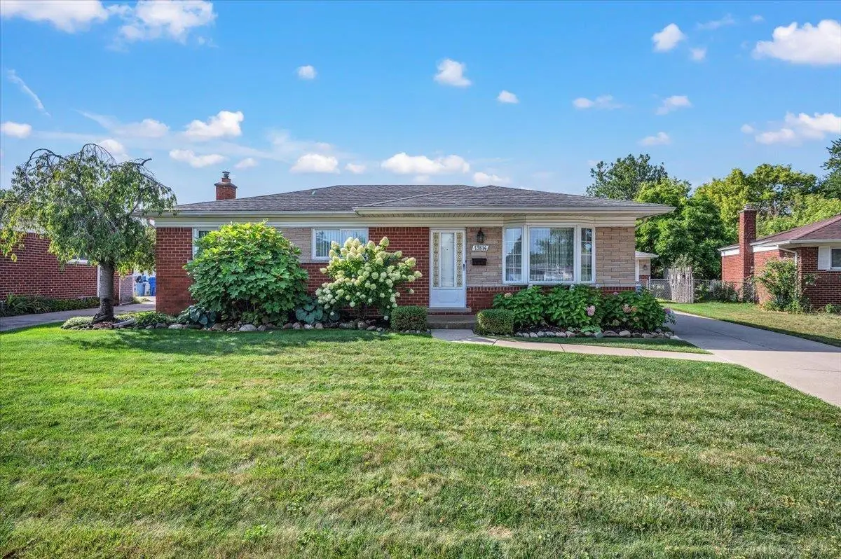 13814 Irvington, Warren, MI 48088 - #1