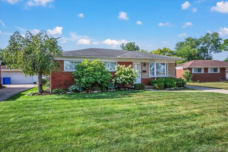 13814 Irvington, Warren, MI 48088 - #3