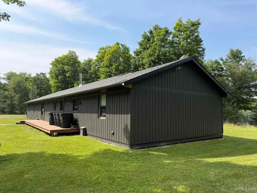 1067 Blackbird, Republic, MI 49879 - #3