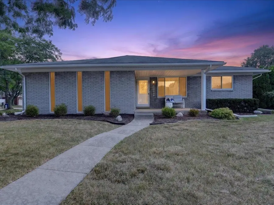15500 Sherwood, Fraser, MI 48026 - #2