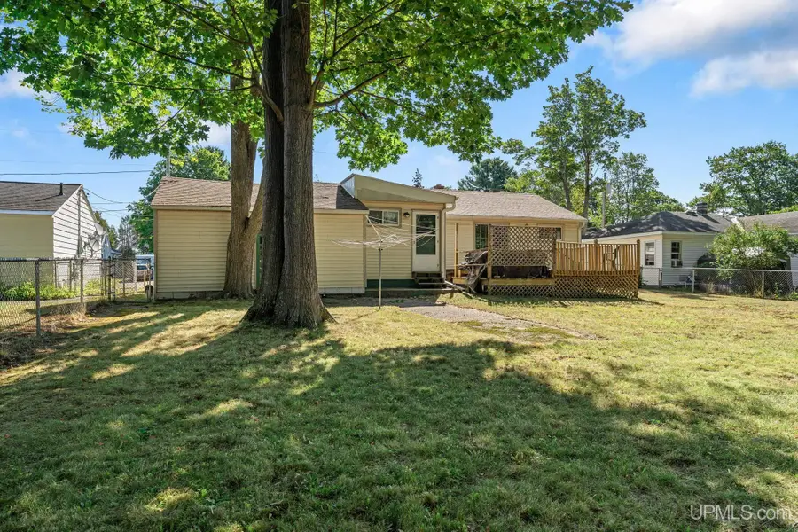 2011 Neidhart, Marquette, MI 49855 - #2