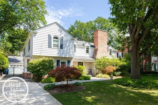 1110 Grayton, Grosse Pointe Park, MI 48230