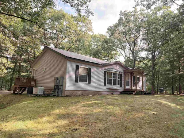 2410 E Beatrice, Harrison, MI 48625
