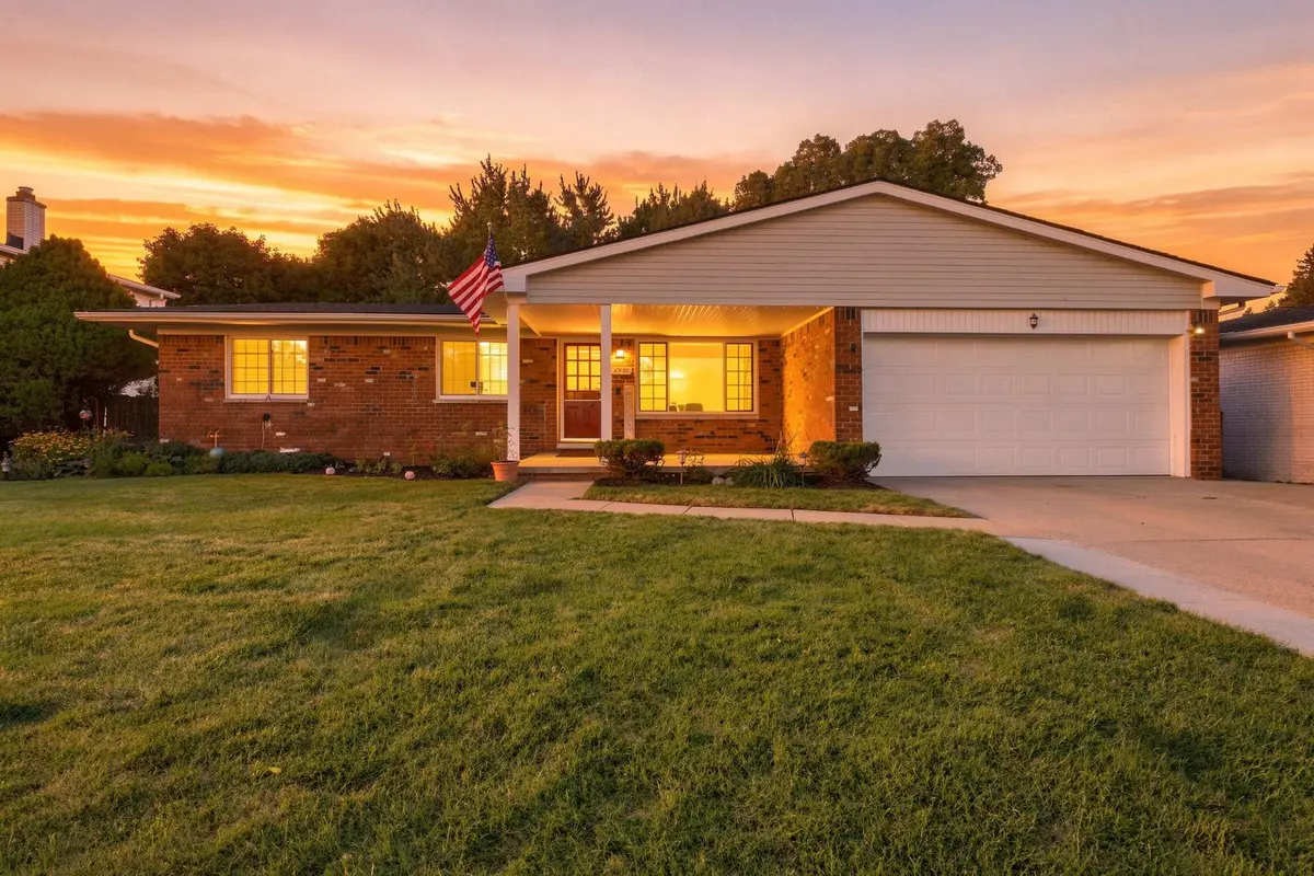4957 Hubbard, Troy, MI 48085 - #1
