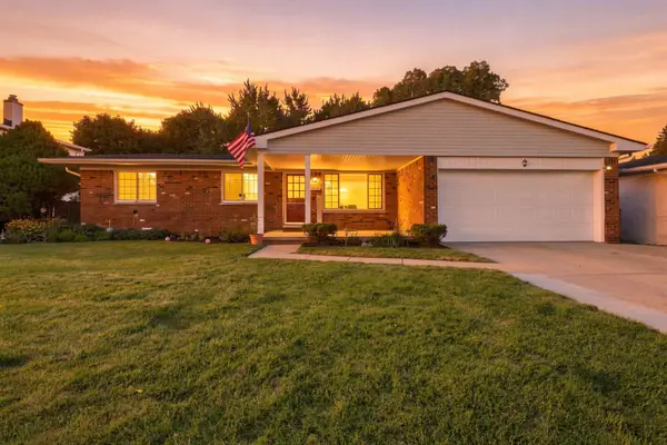 4957 Hubbard, Troy, MI 48085