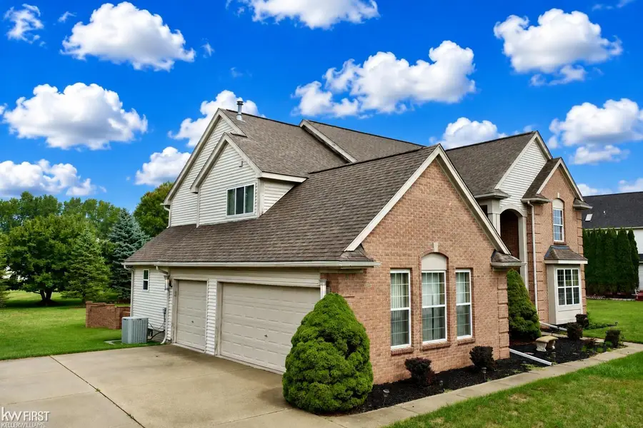 2295 Hidden Forest #47, Grand Blanc, MI 48439 - #2