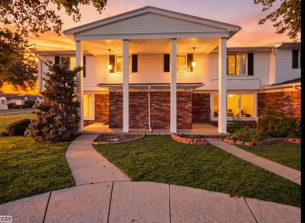 32553 Barclay Sq, Warren, MI 48093