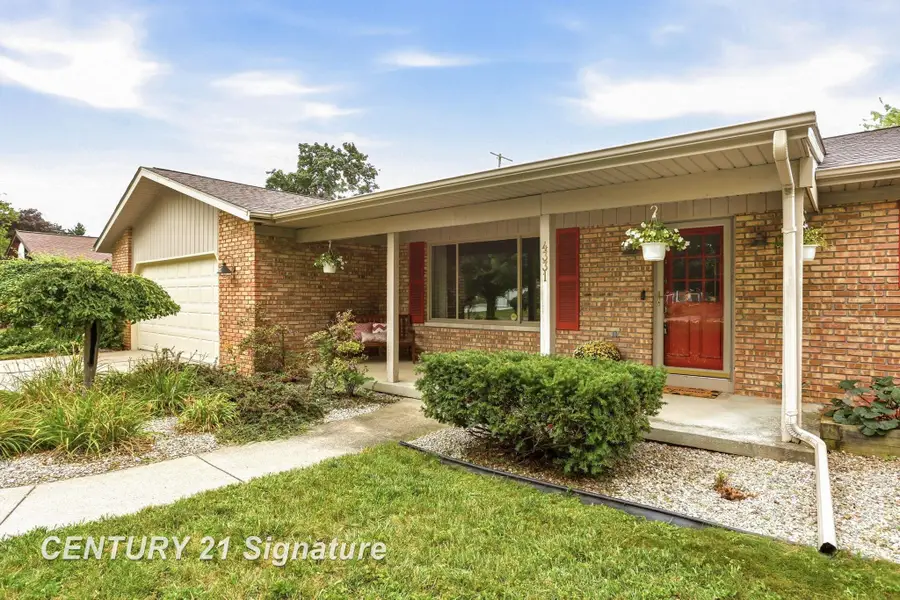 4331 Hilray, Saginaw, MI 48638 - #2