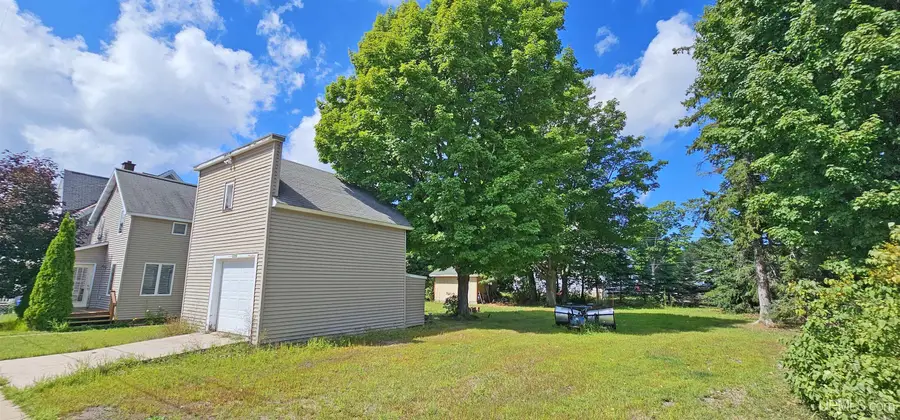 23258 Fir, Dollar Bay, MI 49922 - #2