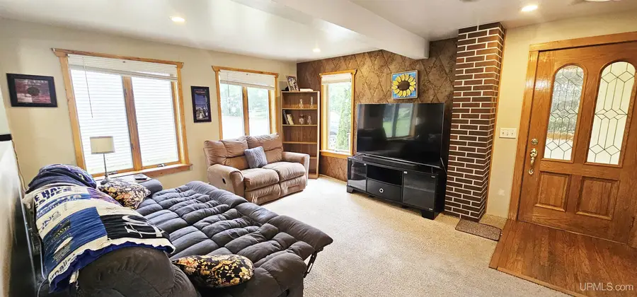 23258 Fir, Dollar Bay, MI 49922 - #3