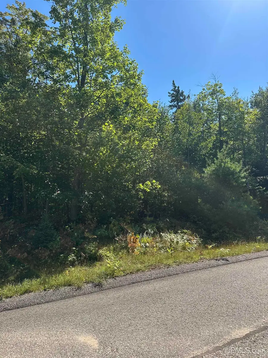140 Meco Court, Marquette, MI 49855 - #2