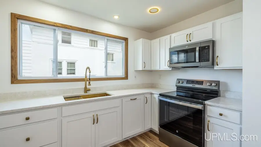 621 Wilson, Kingsford, MI 49802 - #3