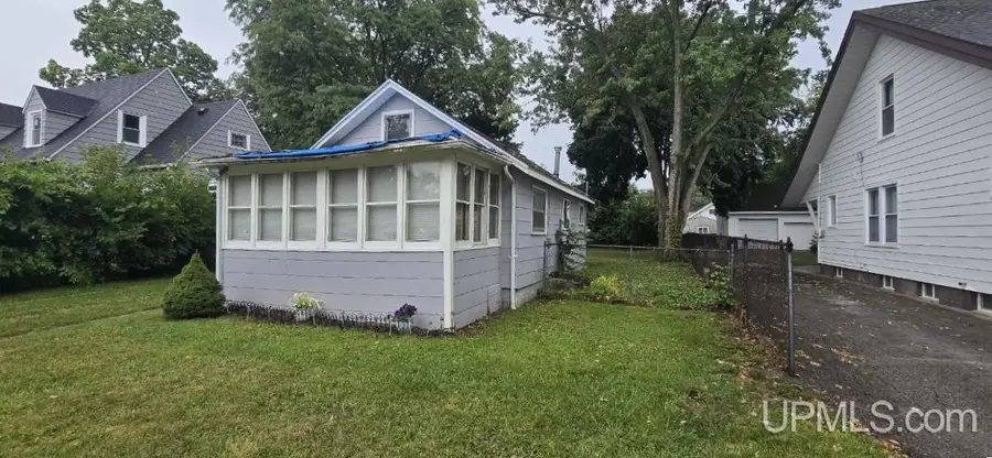 1065 Boston, Waterford, MI 48328 - #2