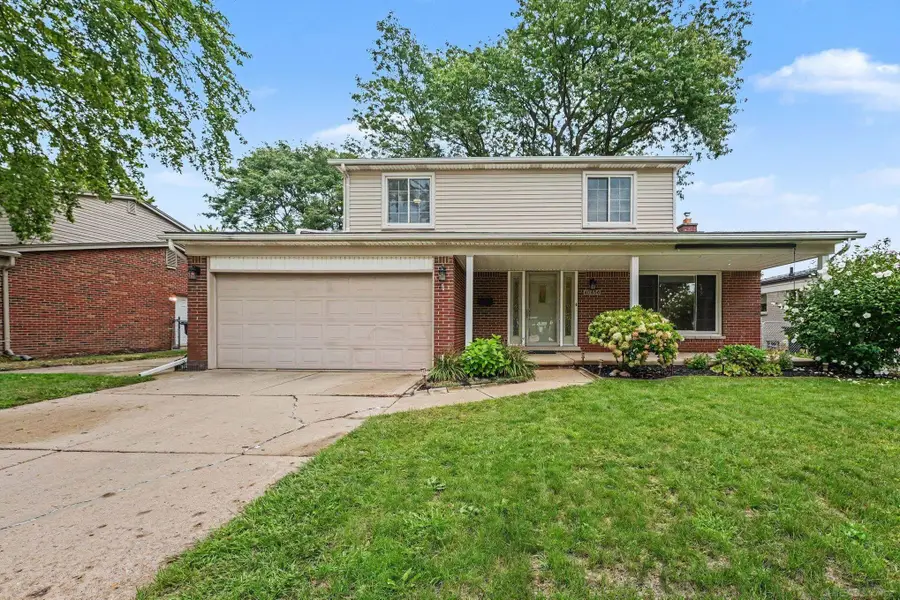 40456 Meade Pointe, Sterling Heights, MI 48313 - #2