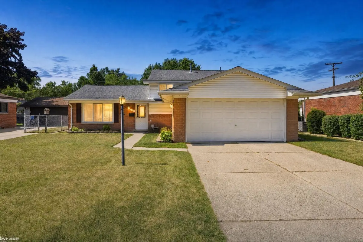 39159 Muriel, Sterling Heights, MI 48313 - #1