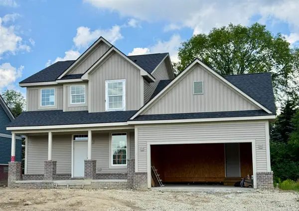26365 Pine Gate, Chesterfield, MI 48051