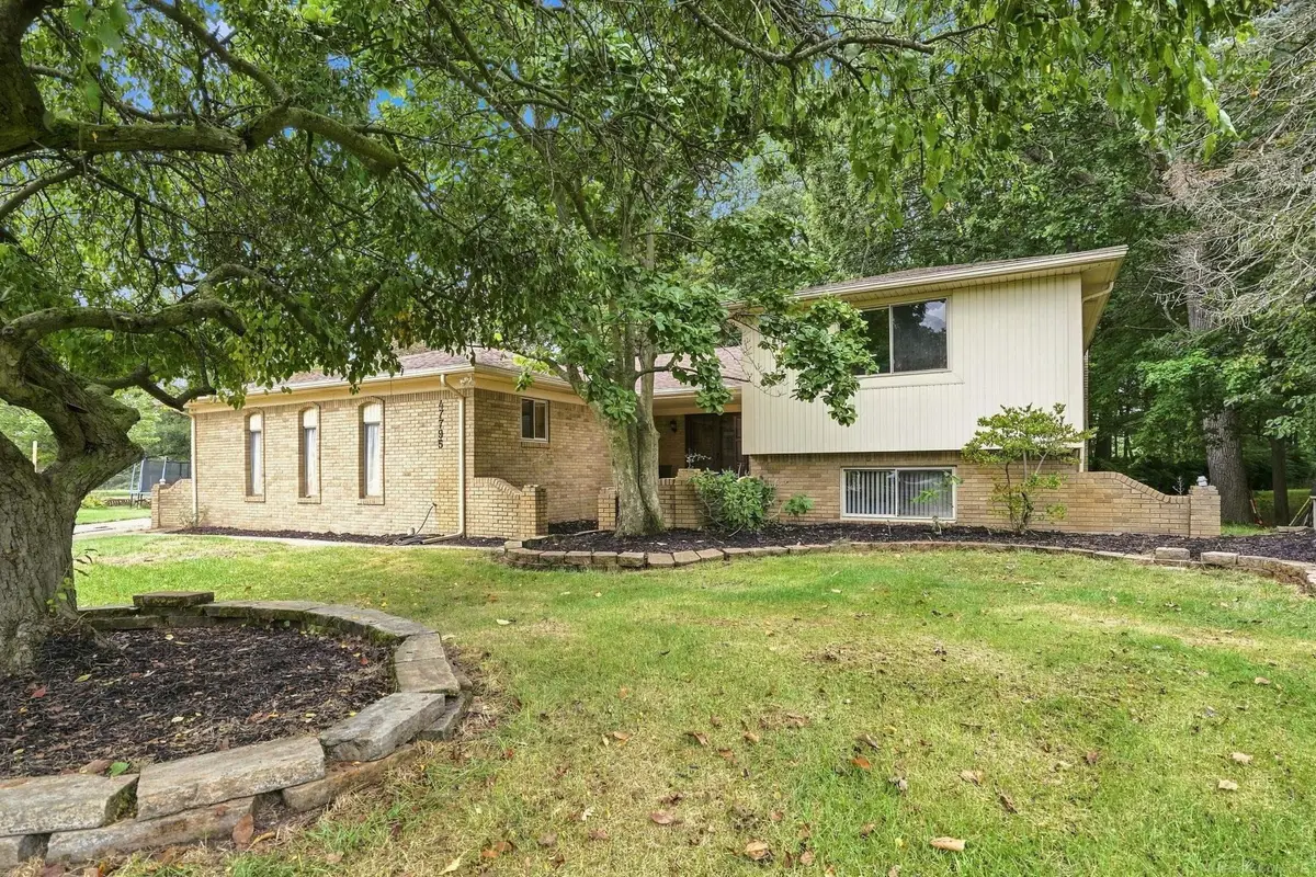 47795 Anna, Shelby, MI 48315 - #1