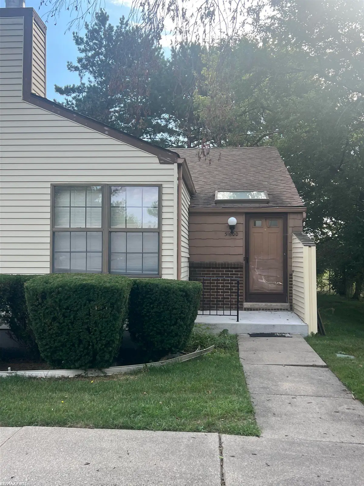31600 Hoover, Warren, MI 48093 - #1