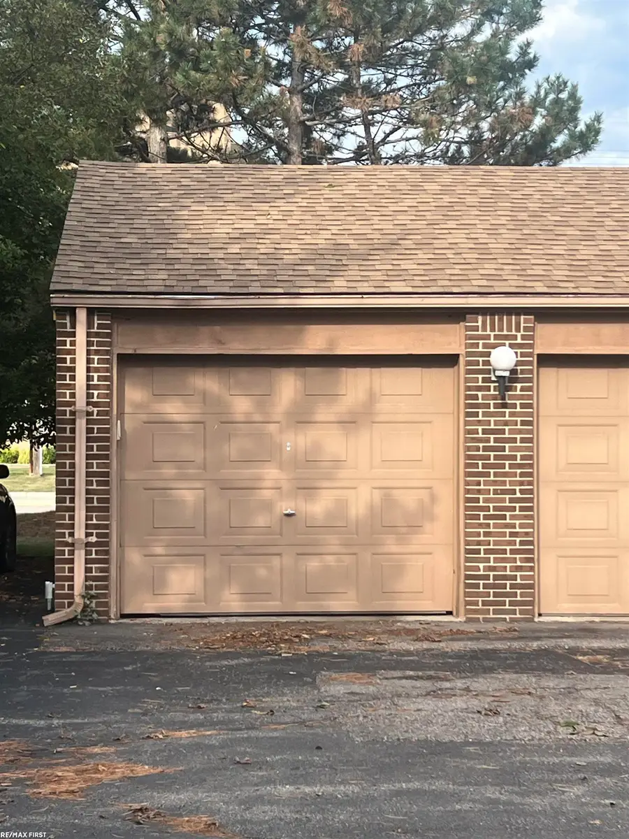 31600 Hoover, Warren, MI 48093 - #2
