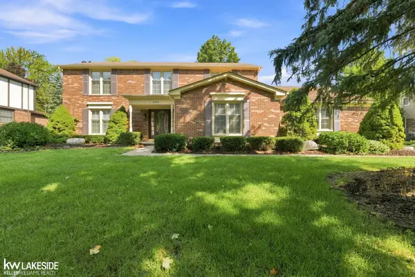 46100 Amesbury, Plymouth, MI 48170