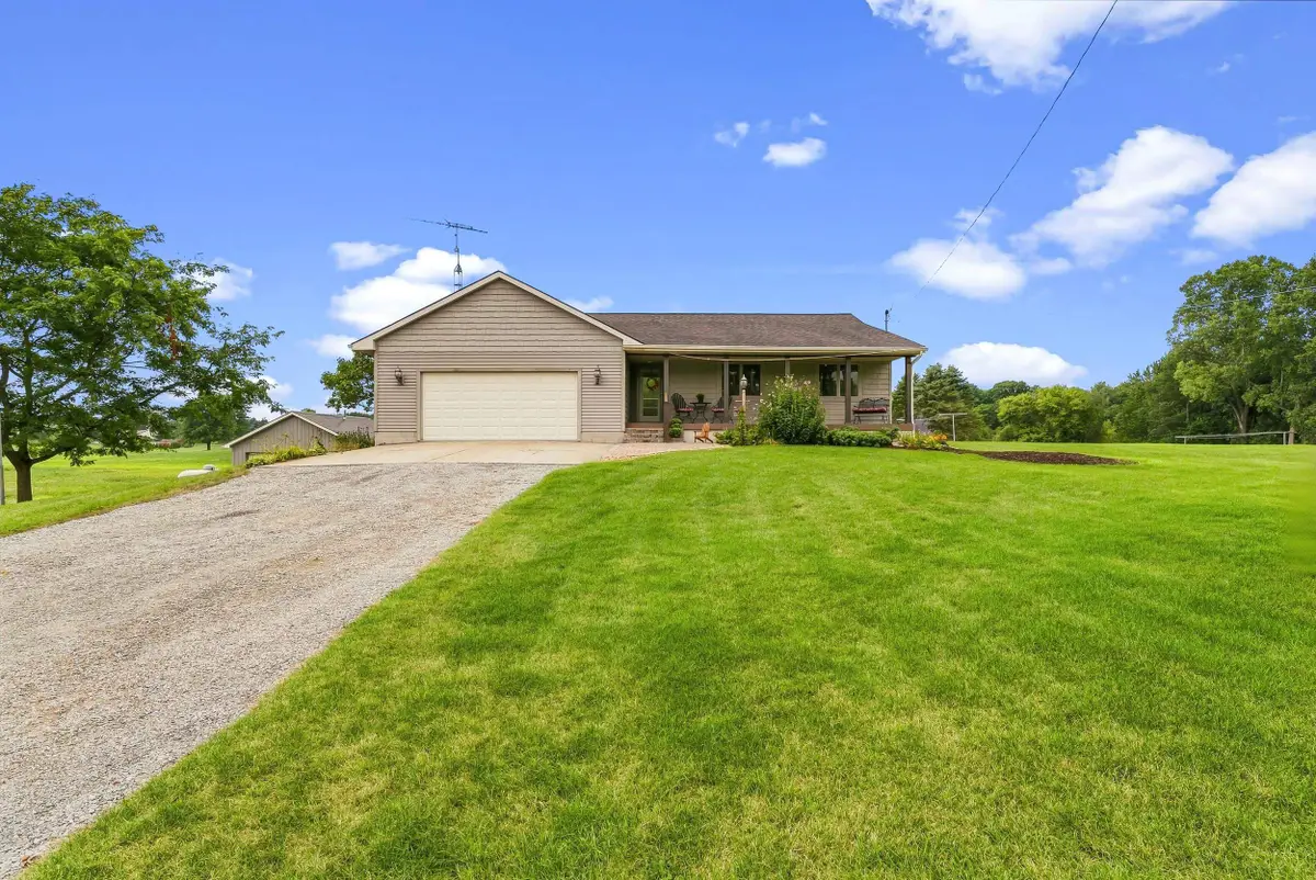 2436 S Henderson, Davison, MI 48423 - #1