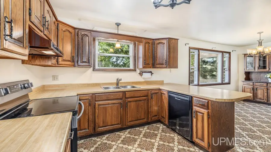 140 Campbell, Kingsford, MI 49802 - #3