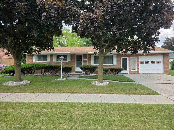 2701 Needham, Saginaw, MI 48601