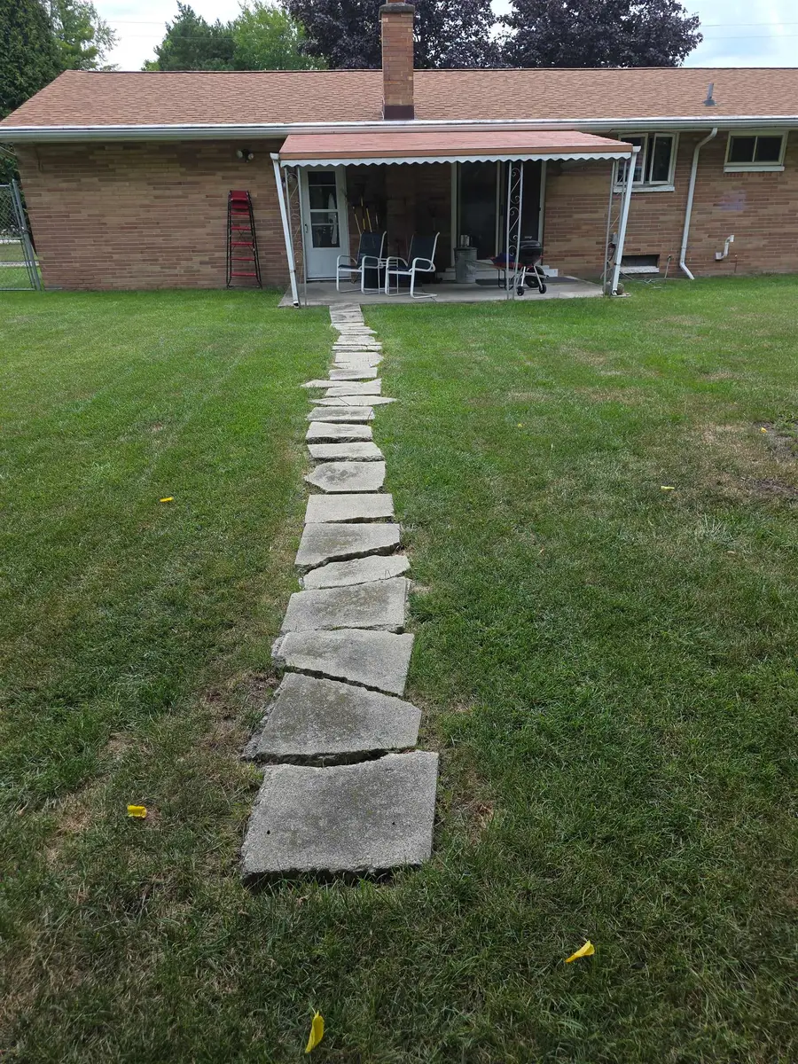 2701 Needham, Saginaw, MI 48601 - #2