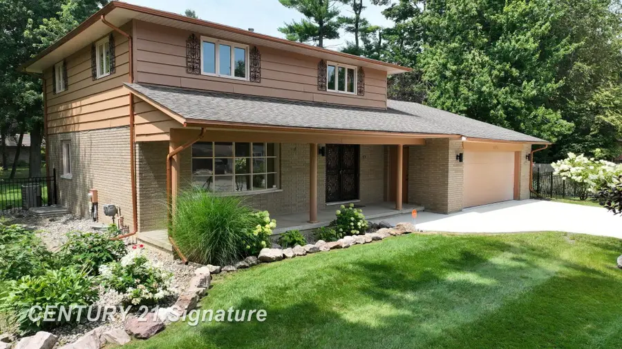 3175 Delevan, Saginaw, MI 48603 - #3