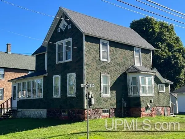 57182 11th, Calumet, MI 49913