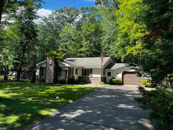 194 Springwood, Prudenville, MI 48651