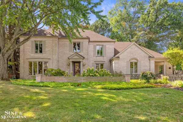 17 Belle Meade, Grosse Pointe Shores, MI 48236