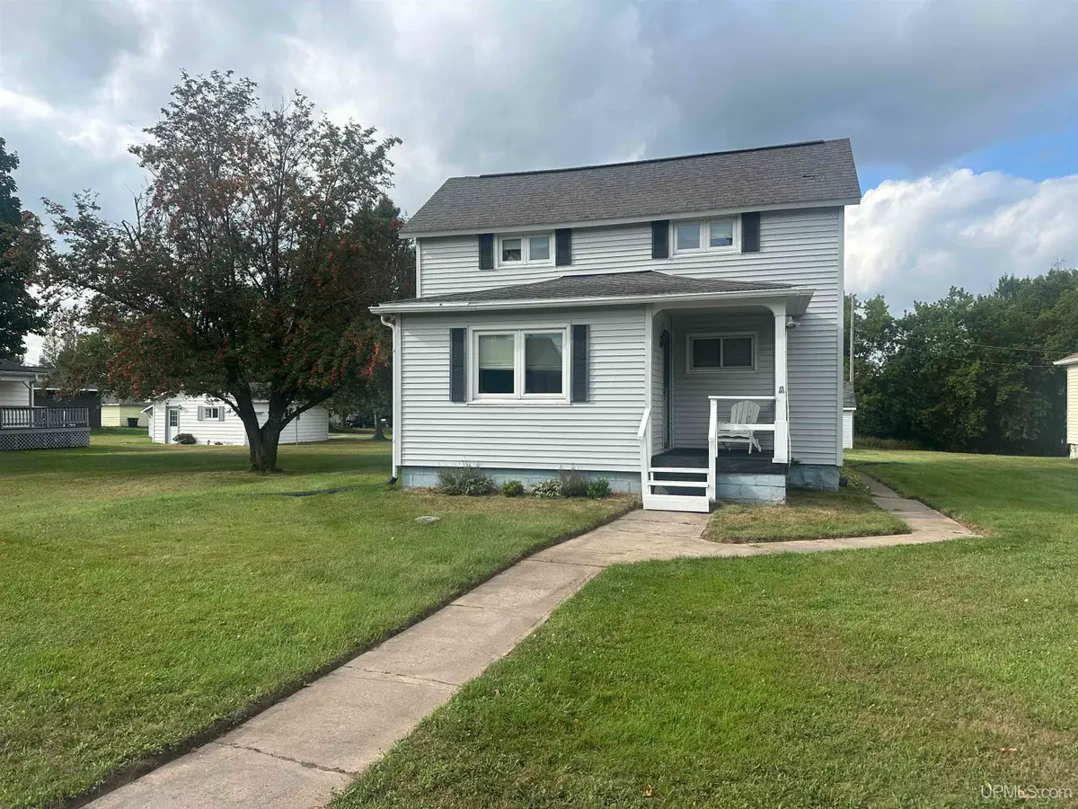 417 Berkshire, Caspian, MI 49915 - #1