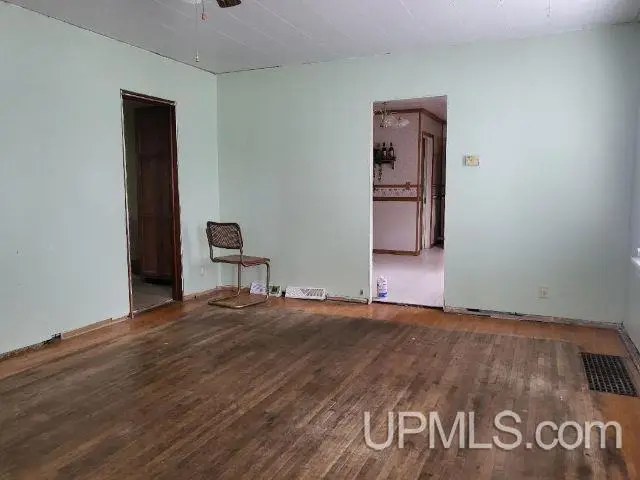 305 Riehle, Kingsford, MI 49802 - #2
