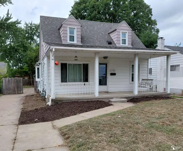 5705 N Vernon, Dearborn Heights, MI 48127