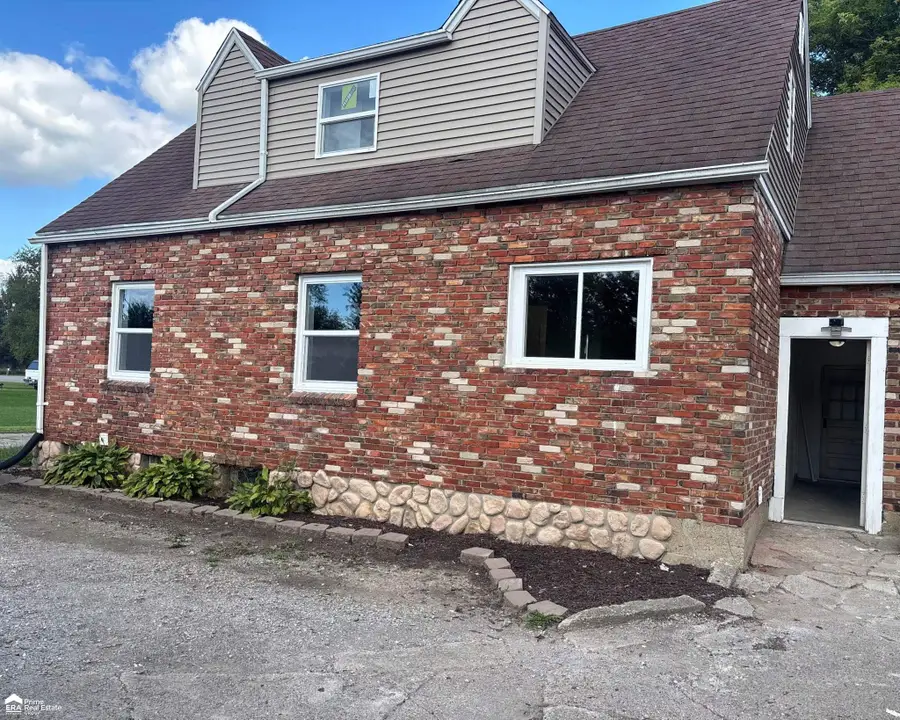 1491 Iva, Burton, MI 48509 - #3