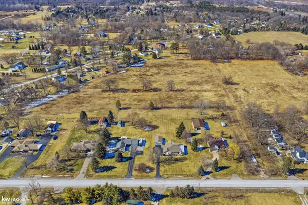 00 Omo, Macomb, MI 48042