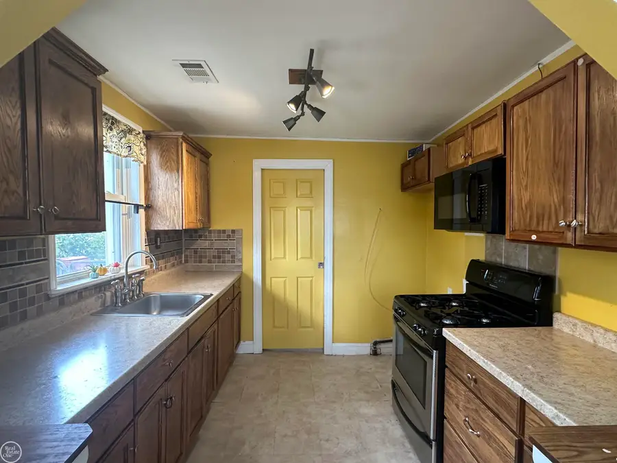 25143 Lawn, Roseville, MI 48066 - #3
