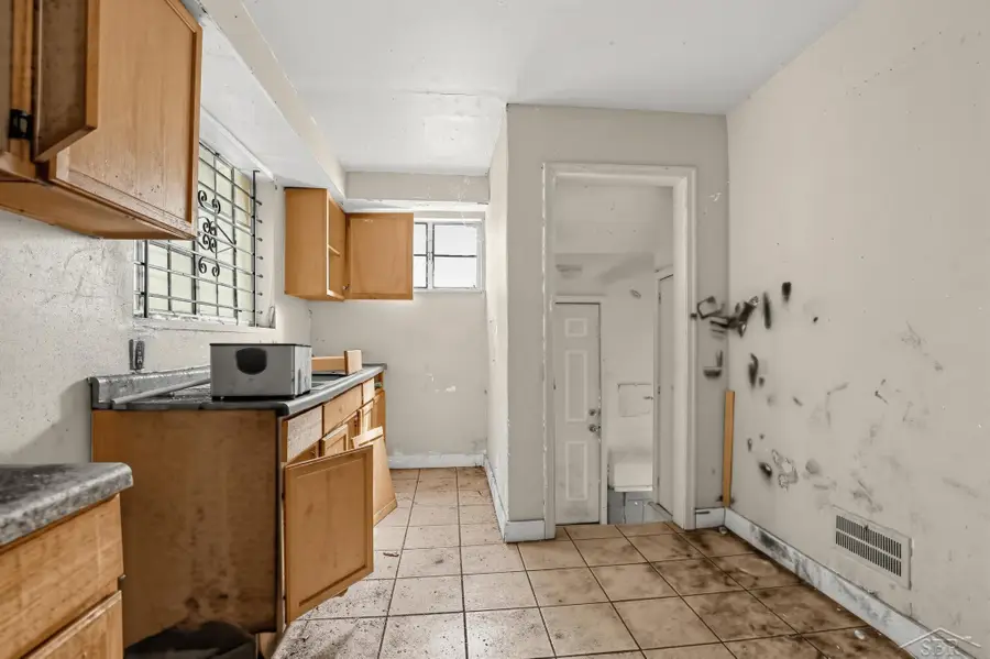 11224 Courville, Detroit, MI 48224 - #3