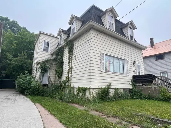 127 W Arch, Marquette, MI 49855