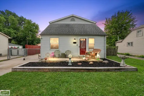 29245 Coolidge, Roseville, MI 48066