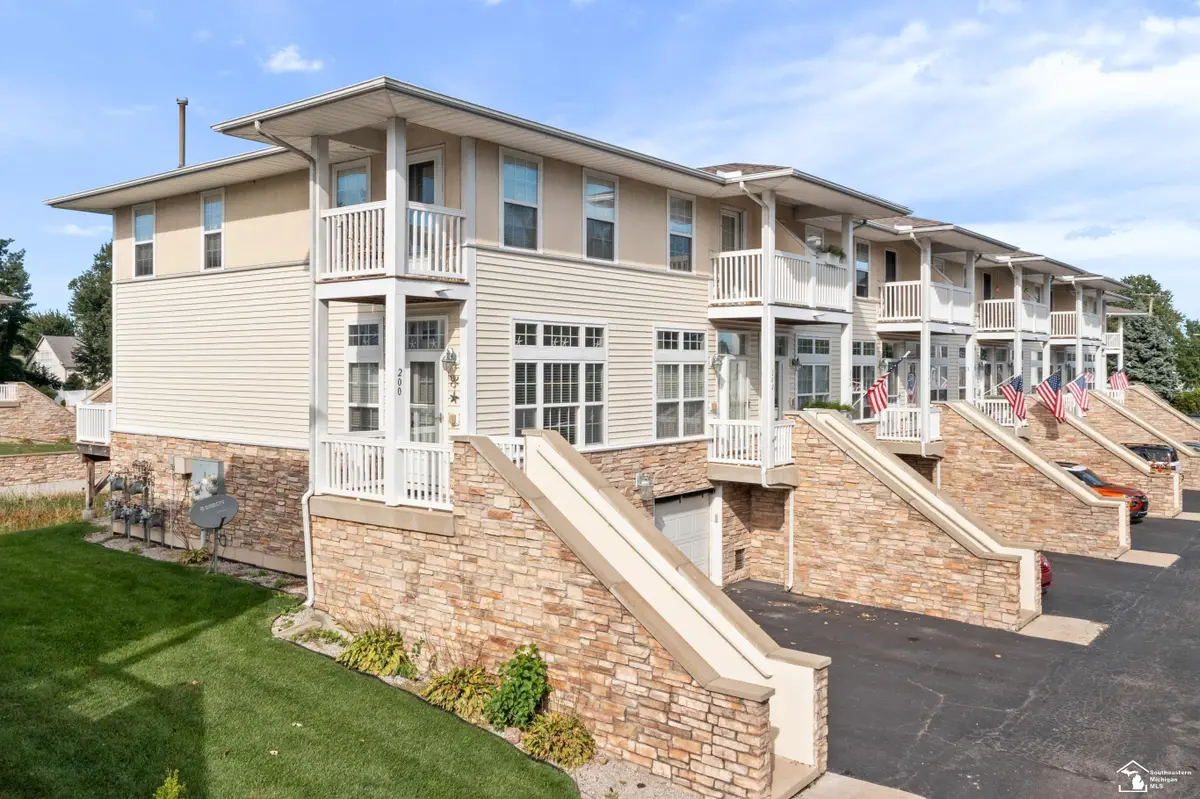 200 Beachwalk, Luna Pier, MI 48157 - #1