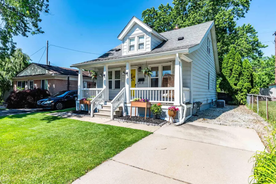 27547 Brinker, Roseville, MI 48066 - #2